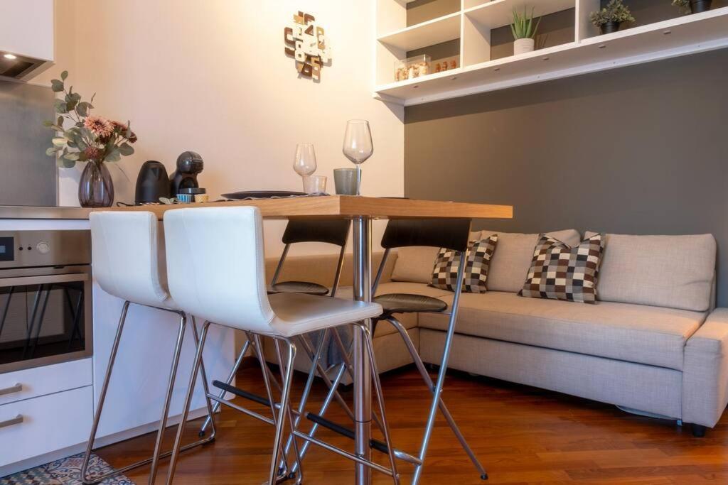 - 10 Min Duomo- M3 - Urban Retreat Apartment