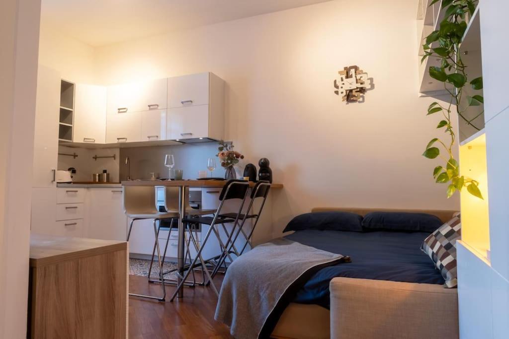 Apartment - 10 Min Duomo- M3 - Urban Retreat