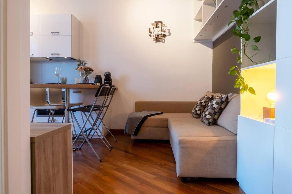 - 10 Min Duomo- M3 - Urban Retreat Apartment