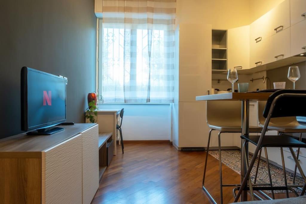 - 10 Min Duomo- M3 - Urban Retreat Apartment